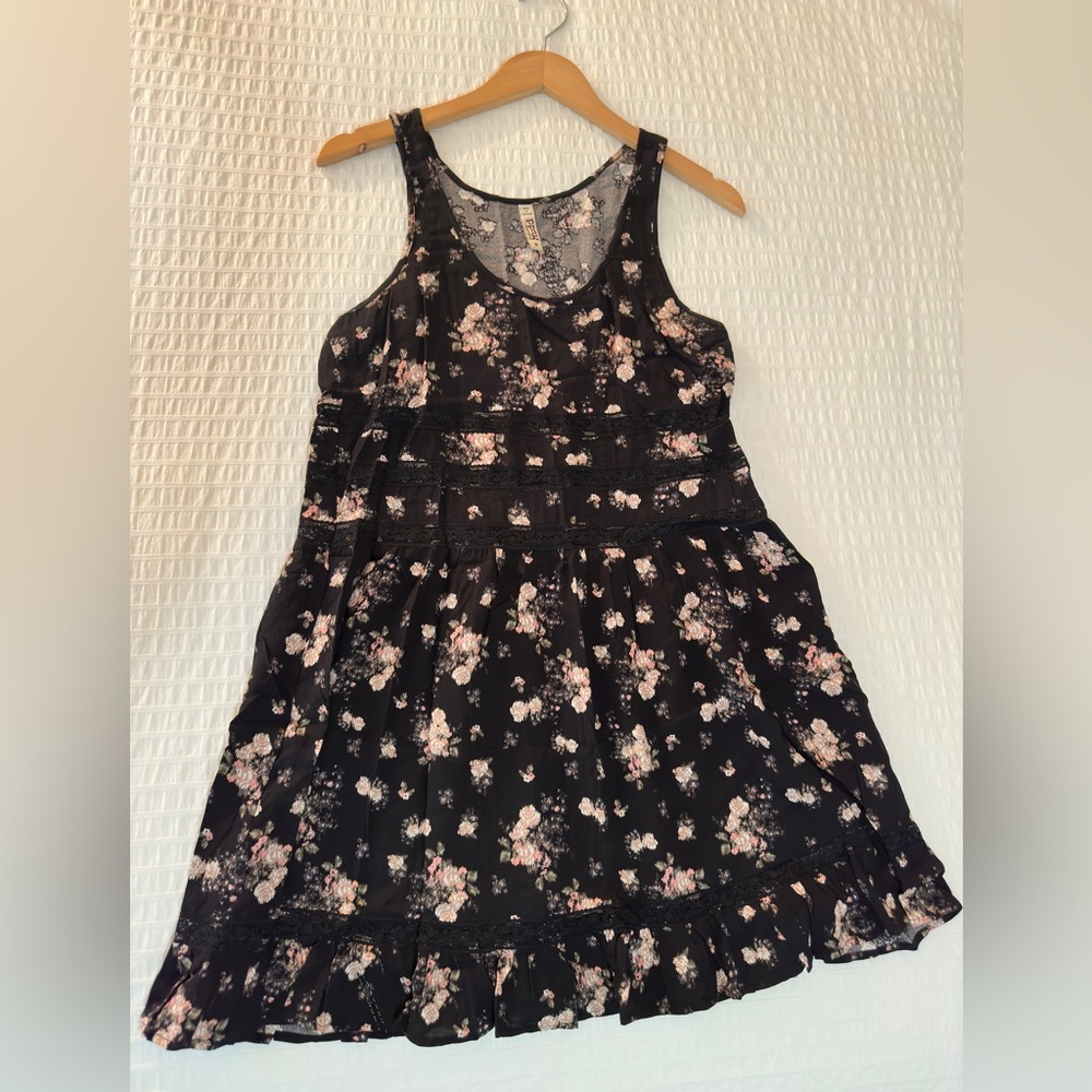 Mudd | Women’s Sleeveless Fit & Flare Dress (Size Medium)